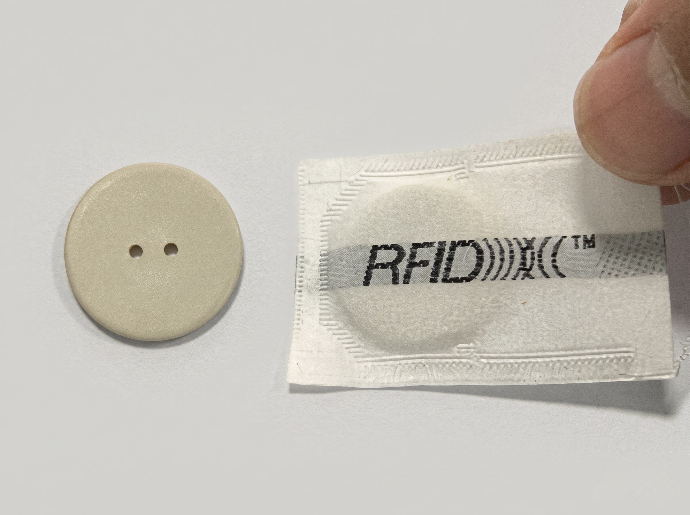 RFID纽扣洗衣标签